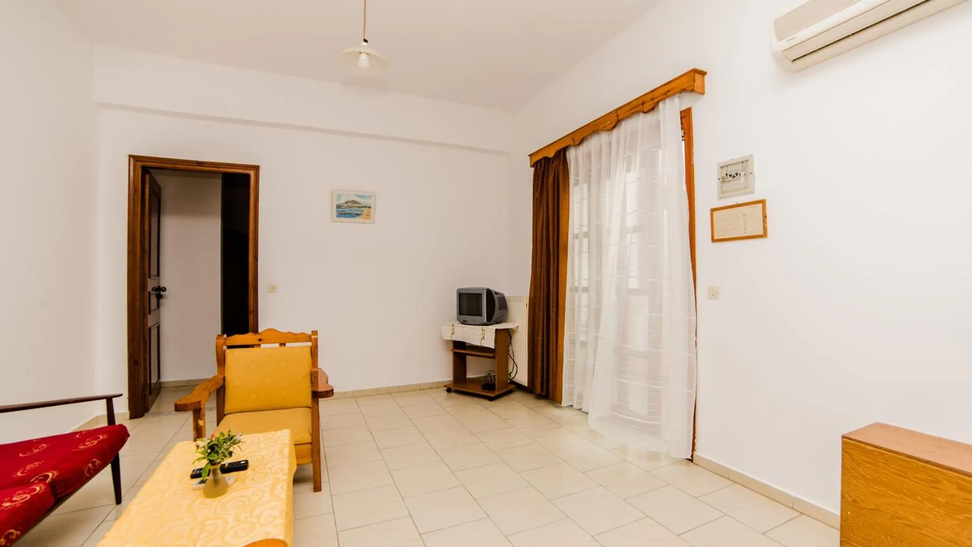 Erato Hotel Apartments Resmo Yunanistan