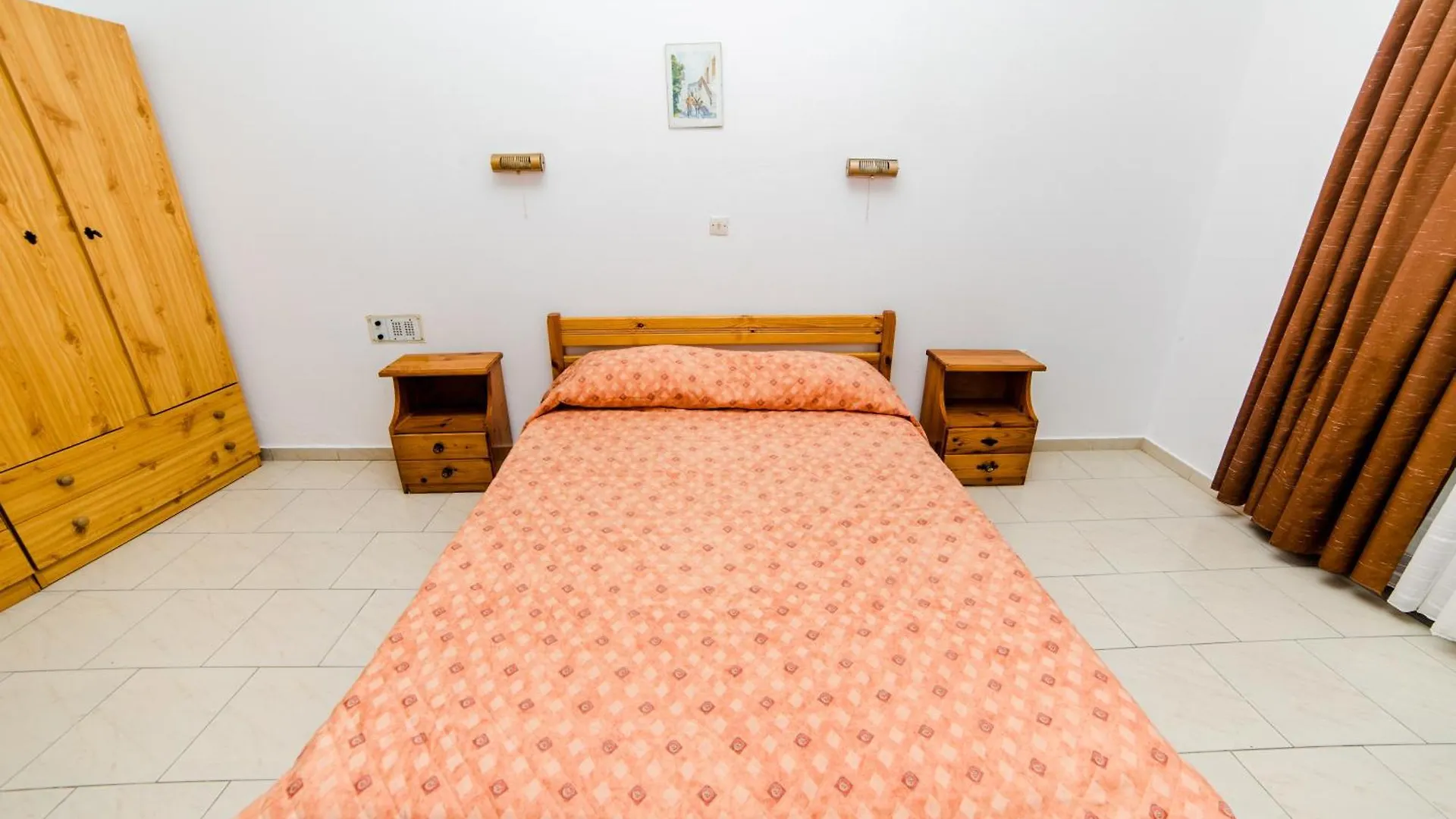 Erato Hotel Apartments Resmo Yunanistan